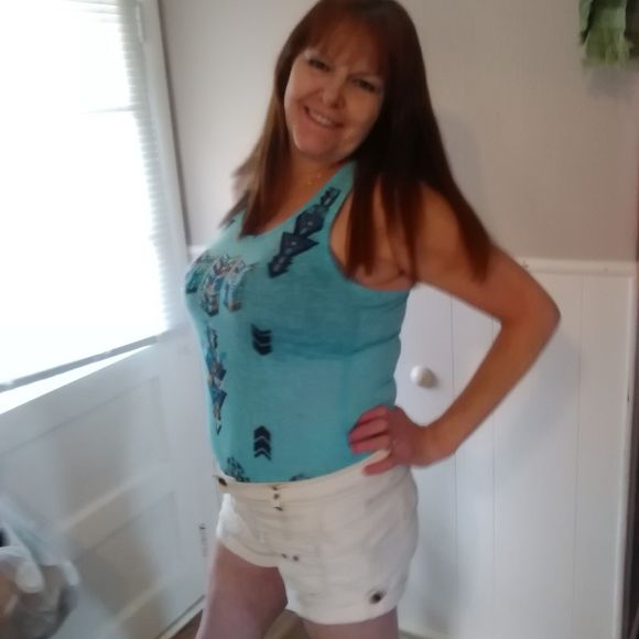 Meet your Posher, Brenda - Picture 1 of 1